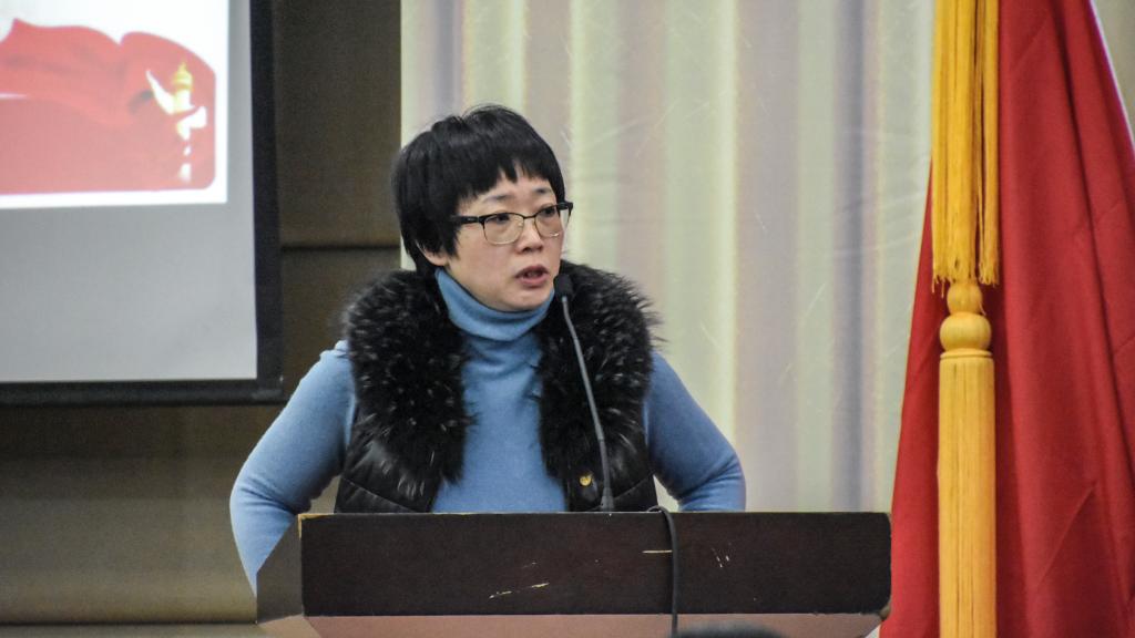 吴至友院长主持会议